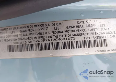 2012 Volkswagen Beetle 2.5L z USA, uszkodzony, nr VIN 3VWJP7AT2CM601071
